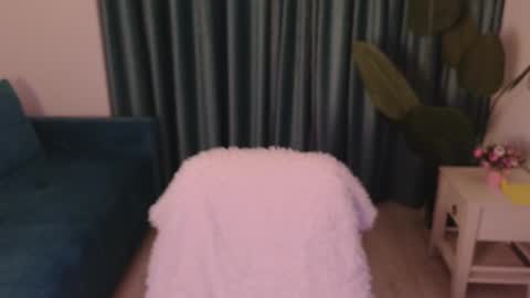 Snapshot of hey_herbal chatting on February 27, 2:54 pm Audrey online show from February 27, 2:54 pm
