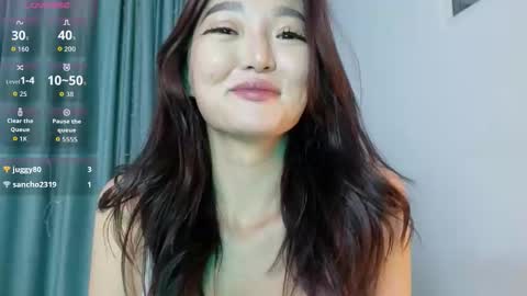 Snapshot of hey_herbal chatting on September 23, 2:37 pm Audrey online show from September 23, 2:37 pm
