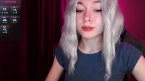  Nora  online show from December 17, 11:38 pm