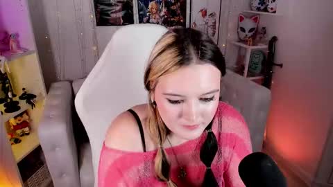 Snapshot of heymarybaby chatting on September 17, 9:29 am Amazing Mary  online show from September 17, 9:29 am