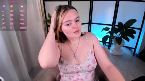 Snapshot of heymarybaby chatting on October 10, 11:04 am Amazing Mary  online show from October 10, 11:04 am