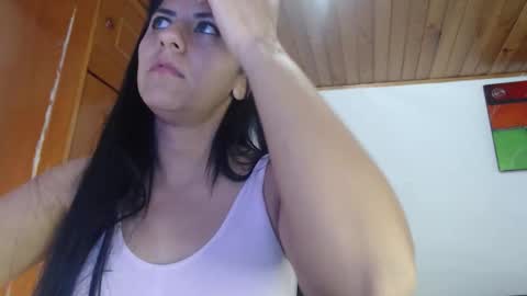 hilaril18 online show from October 11, 12:48 am