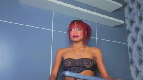 Snapshot of hillary_banks__ chatting on September 12, 6:14 am Hillary online show from September 12, 6:14 am