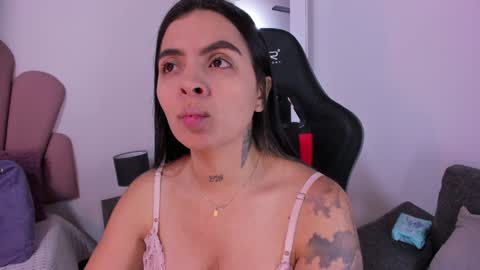 sarah online show from February 7, 12:06 pm