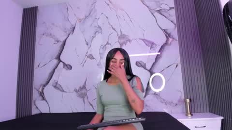 Hillarytonsonx online show from September 10, 12:05 pm