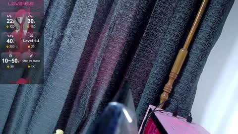 Inori Independent model online show from April 3, 6:39 pm