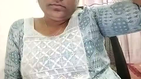 himuhimu22 online show from January 15, 4:35 pm