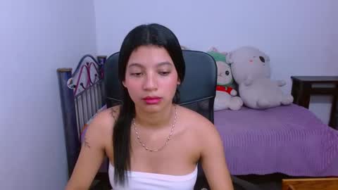 Snapshot of hinata_9 chatting on October 6, 3:23 am      0600AM-1100AM - online show from October 6, 3:23 am