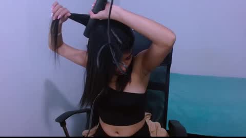 Snapshot of hinata_9 chatting on October 29, 2:49 am      0600AM-1100AM - online show from October 29, 2:49 am