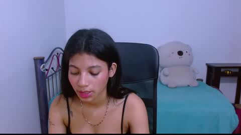 Snapshot of hinata_9 chatting on October 26, 2:07 am      0600AM-1100AM - online show from October 26, 2:07 am