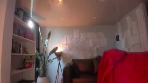 Hinnata online show from December 19, 12:08 pm