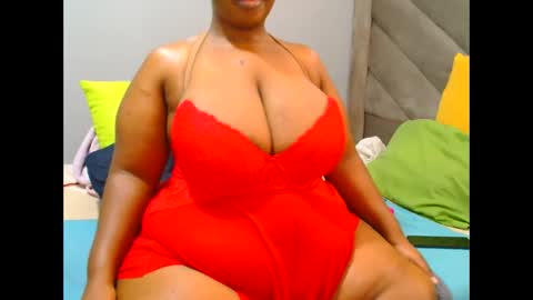 Snapshot of hips2sexy chatting on September 17, 10:13 am hips2sexy online show from September 17, 10:13 am