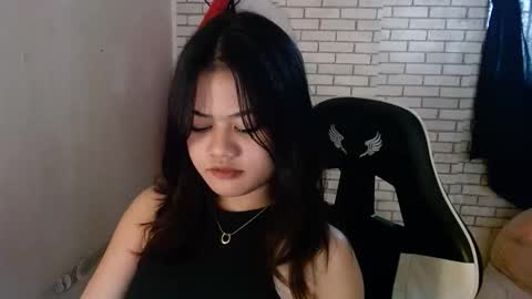 hoelyfloryn online show from February 19, 12:10 am