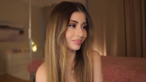 Moni Monica online show from January 18, 7:04 am