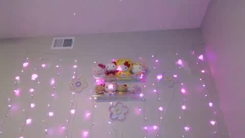 Holly Kitty online show from April 30, 8:19 am