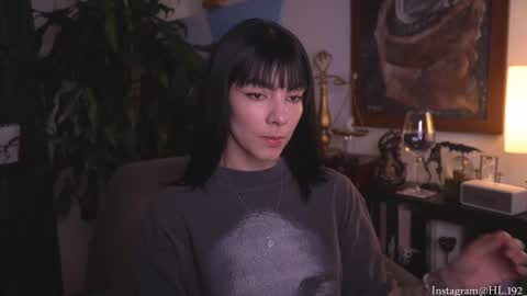 Holly Linder online show from February 4, 1:41 am