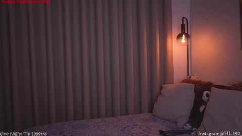 Holly Linder online show from February 14, 2:02 am