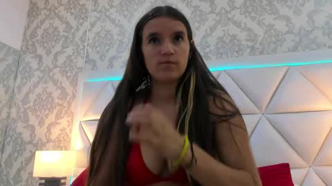Holly online show from May 28, 6:28 pm