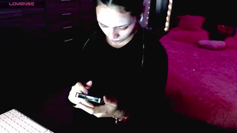 Juli online show from December 2, 4:03 am