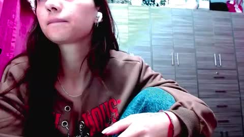 Juli online show from February 4, 1:52 am