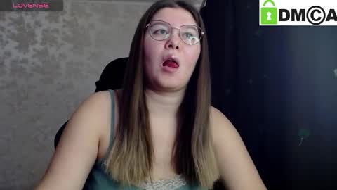 Snapshot of holy_michela chatting on October 6, 4:07 am Welcome guys Pleasure to see you all here My name is MichaelaTip menu is active Private is open online show from October 6, 4:07 am