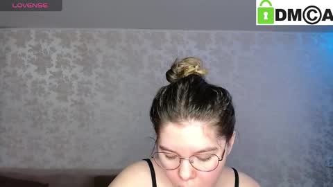 Snapshot of holy_michela chatting on January 17, 6:04 am Welcome guys Pleasure to see you all here My name is MichaelaTip menu is active Private is open online show from January 17, 6:04 am