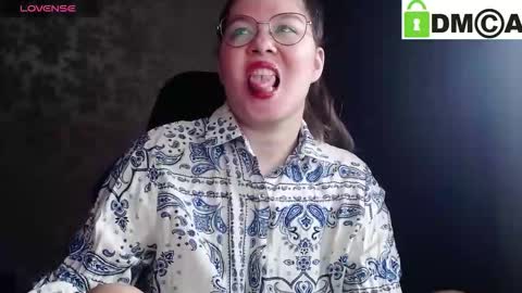 Snapshot of holy_michela chatting on October 14, 6:38 am Welcome guys Pleasure to see you all here My name is MichaelaTip menu is active Private is open online show from October 14, 6:38 am