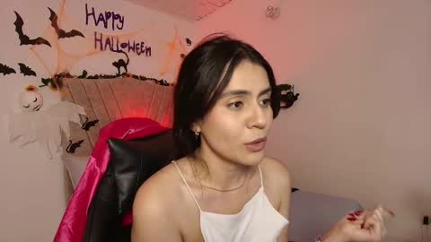 Snapshot of honey_buu chatting on October 8, 3:49 pm online show from October 8, 3:49 pm
