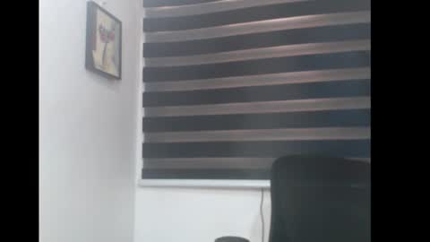 Flora online show from December 4, 3:03 pm