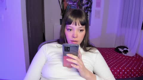 Snapshot of honey_hoe chatting on December 6, 2:57 am Lau online show from December 6, 2:57 am