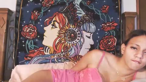honey_raynes online show from December 14, 9:56 pm