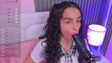 honey_sofii_ online show from March 12, 11:31 am