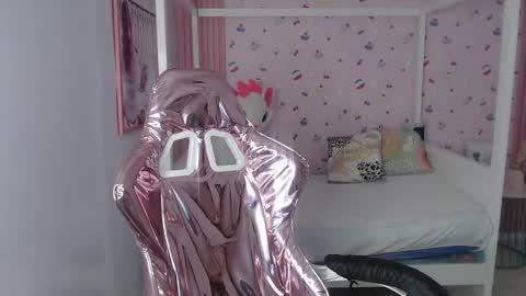 Snapshot of honey_torres_sub chatting on December 28, 1:06 pm HONEY online show from December 28, 1:06 pm