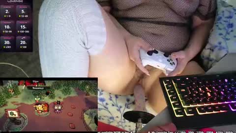 Snapshot of honeybabe_gfe chatting on September 27, 7:10 pm honeybabe_gfe online show from September 27, 7:10 pm
