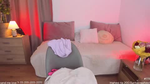 HoneyCarrol online show from October 3, 7:19 pm