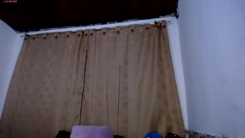 honeypussy3021 online show from April 11, 8:18 am