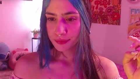    online show from December 4, 8:18 pm