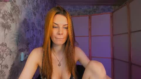Snapshot of honeyyy_bunny chatting on March 8, 9:35 am the perfectgirl online show from March 8, 9:35 am