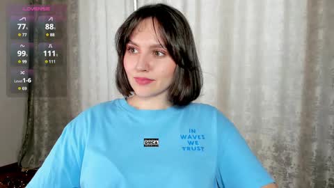 Snapshot of hoot_owl_cb chatting on March 7, 1:09 am Karina online show from March 7, 1:09 am