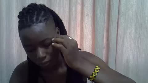 Leila online show from February 15, 2:16 pm