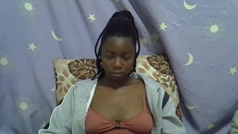 Leila online show from February 2, 11:48 pm