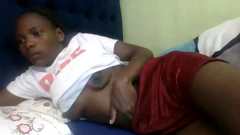 Snapshot of horny_mummie chatting on October 4, 8:09 am andalia online show from October 4, 8:09 am