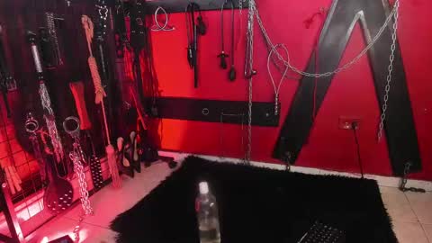 Mia Dahianaa   2  hornydahianax online show from September 25, 3:00 pm