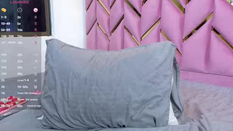 Valentina  online show from September 27, 1:18 pm