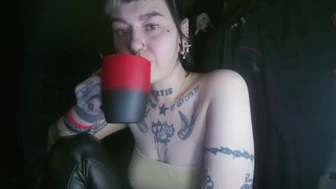 Snapshot of horror_circus chatting on February 7, 3:02 am Messalina Horror online show from February 7, 3:02 am