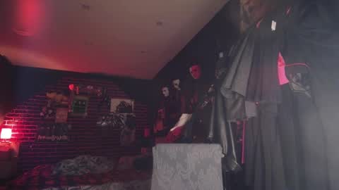 Snapshot of horror_circus chatting on March 6, 6:37 pm Messalina Horror online show from March 6, 6:37 pm