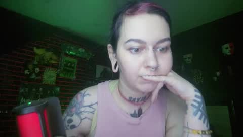 Snapshot of horror_circus chatting on September 19, 11:59 pm Messalina Horror online show from September 19, 11:59 pm