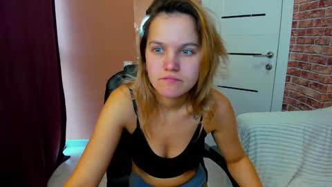 Snapshot of hot___jess chatting on October 3, 3:55 am Jessica online show from October 3, 3:55 am