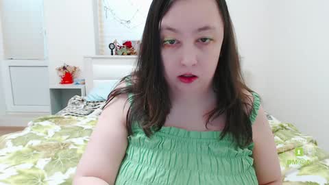 Snapshot of hot_and_pretty chatting on January 9, 9:37 am Lila online show from January 9, 9:37 am