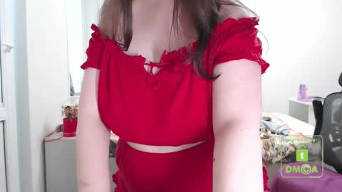 Snapshot of hot_and_pretty chatting on October 10, 9:47 am Lila online show from October 10, 9:47 am